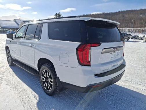 2024 GMC Yukon XL AT4