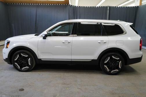 Glacial White Pearl 2023 Kia Telluride EX