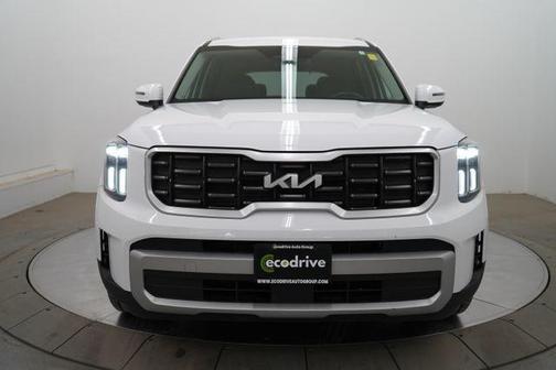 Glacial White Pearl 2023 Kia Telluride S