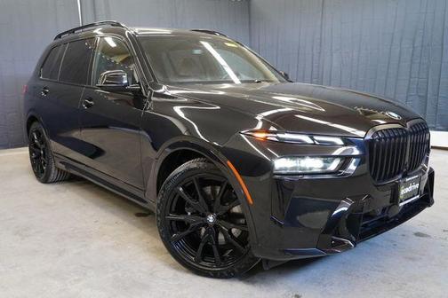 Black Sapphire Metallic 2024 BMW X7 xDrive40i