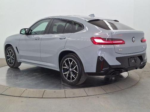 2023 BMW X4 M40i