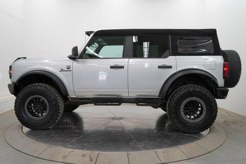 Iconic Silver Metallic 2023 Ford Bronco Big Bend