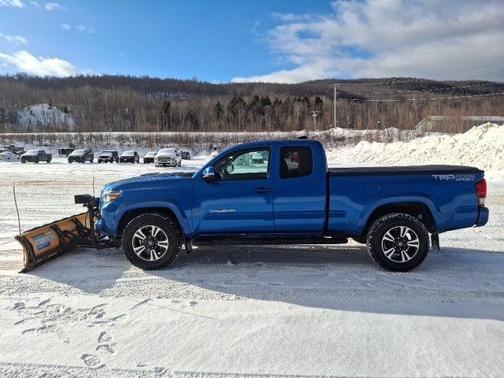 2016 Toyota Tacoma TRD Sport