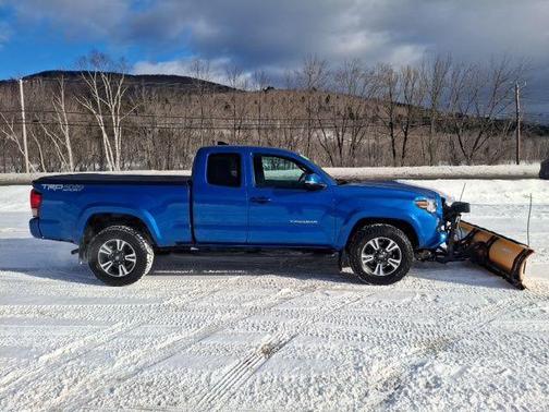 2016 Toyota Tacoma TRD Sport