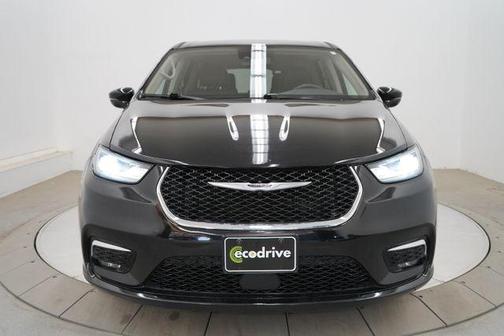 Diamond Black 2024 Chrysler Pacifica Hybrid Select