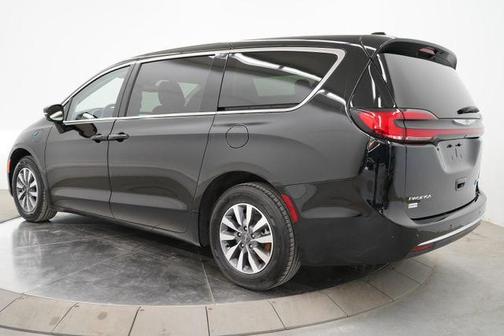 Diamond Black 2024 Chrysler Pacifica Hybrid Select