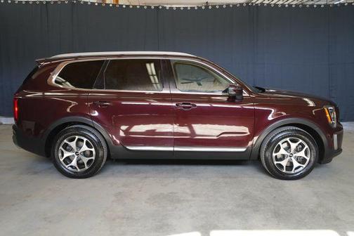 Sangria Red 2022 Kia Telluride EX
