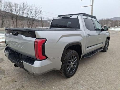 2023 Toyota Tundra Hybrid Platinum