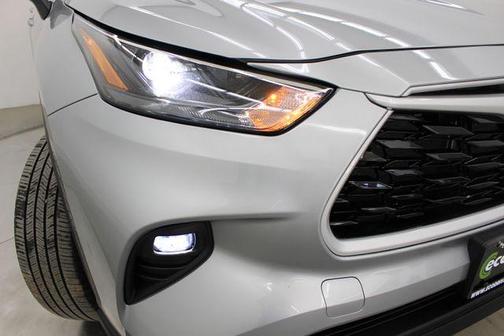 2025 Toyota Highlander XLE