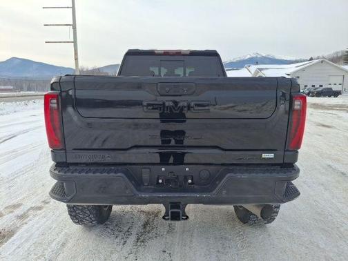 2024 GMC Sierra 2500 Denali