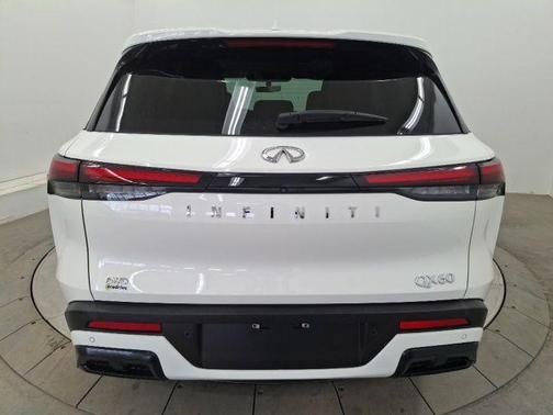 2025 INFINITI QX60 Pure