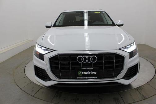 Glacier White Metallic 2022 Audi Q8 55 Premium Plus