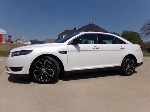 2017 Ford Taurus SHO AWD 4dr Sedan