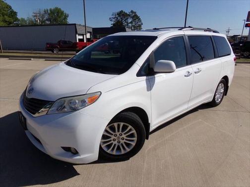 2013 Toyota Sienna XLE
