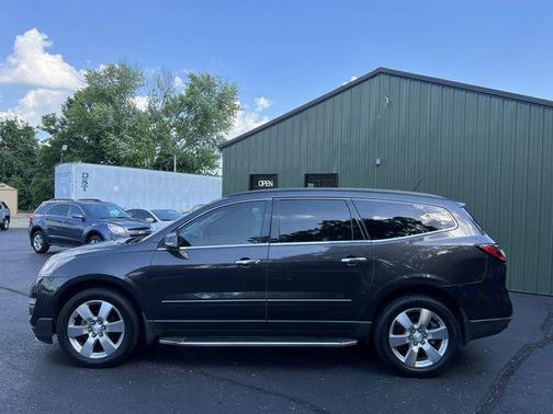 Photo 5 of 20 of 2014 Chevrolet Traverse LTZ