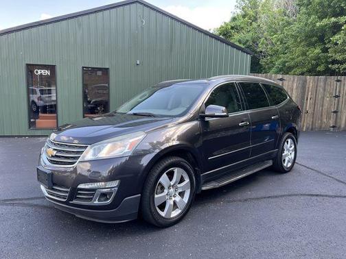 Photo 4 of 20 of 2014 Chevrolet Traverse LTZ