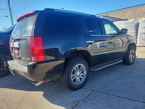 2011 Cadillac Escalade Luxury