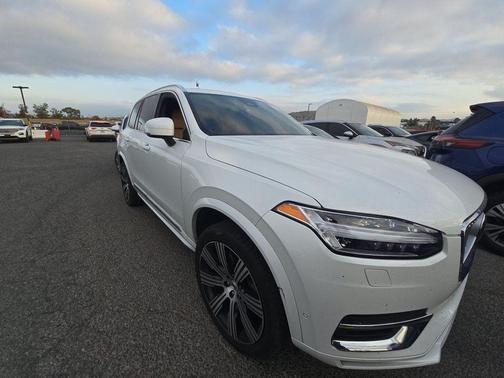 2025 Volvo XC90 Plug-In Hybrid T8 Ultra 7-Seater