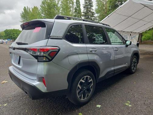 Ice Silver Metallic 2025 Subaru Forester Premium