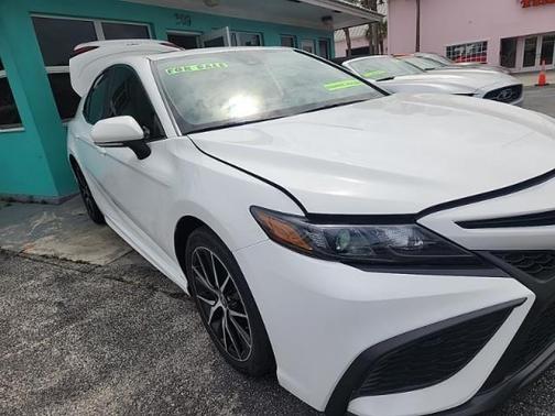 2023 Toyota Camry SE