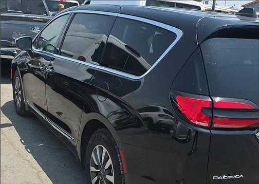 2022 Chrysler Pacifica Hybrid Limited
