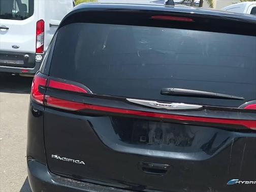2022 Chrysler Pacifica Hybrid Limited