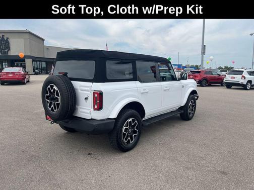 2024 Ford Bronco Outer Banks