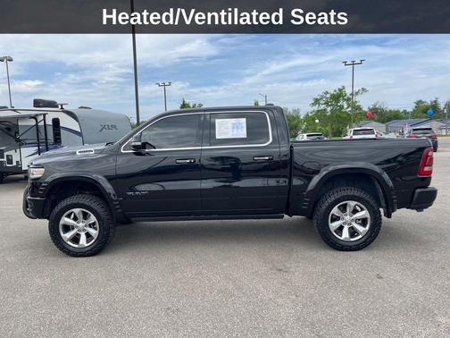 Diamond Black Crystal Pearlcoat 2022 RAM 1500 Limited