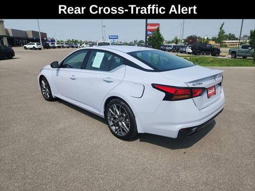 2024 Nissan Altima SR VC-Turbo FWD