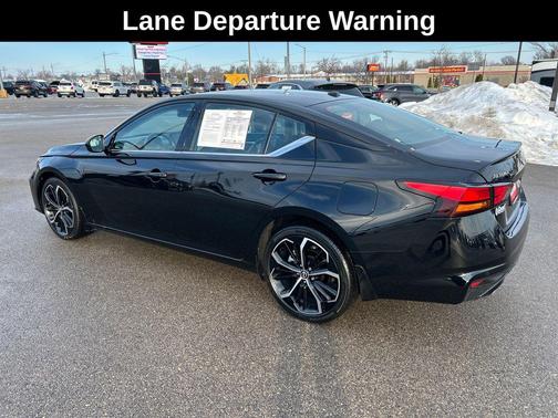 2024 Nissan Altima SR Intelligent AWD