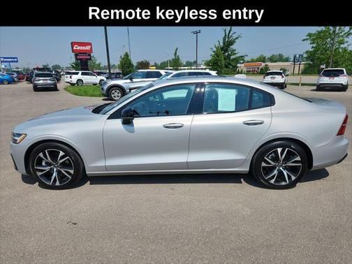 2025 Volvo S60 B5 Core