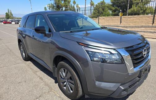 2024 Nissan Pathfinder S FWD