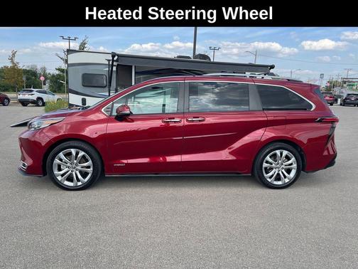 2021 Toyota Sienna Platinum 7 Passenger