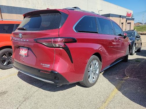 2021 Toyota Sienna Platinum 7 Passenger