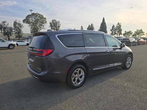 2021 Chrysler Pacifica Limited