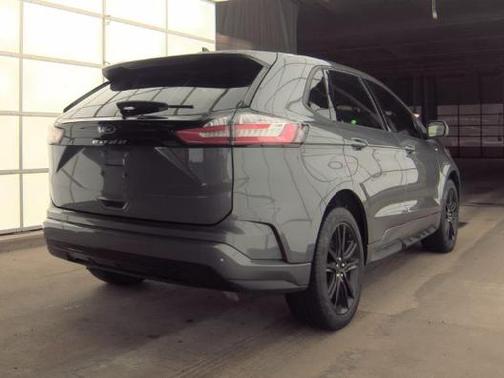 Carbonized Gray Metallic 2024 Ford Edge ST Line