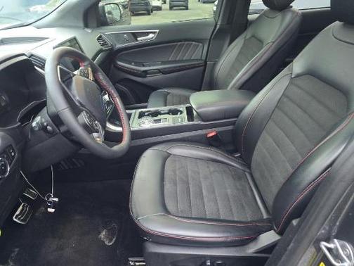 Carbonized Gray Metallic 2024 Ford Edge ST Line