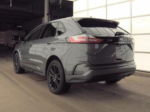 Carbonized Gray Metallic 2024 Ford Edge ST Line