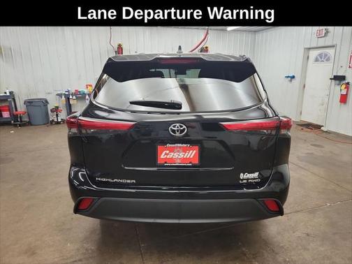 2023 Toyota Highlander LE