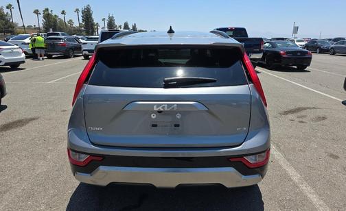 2023 Kia Niro SX