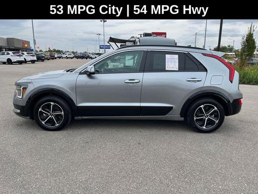2023 Kia Niro SX