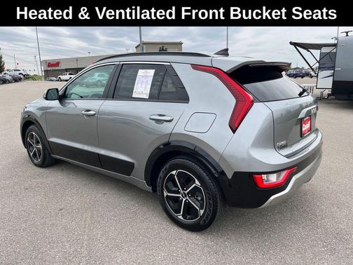 2023 Kia Niro SX