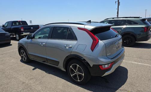 2023 Kia Niro SX
