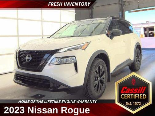 Pearl White Tricoat/Super Black 2023 Nissan Rogue SV