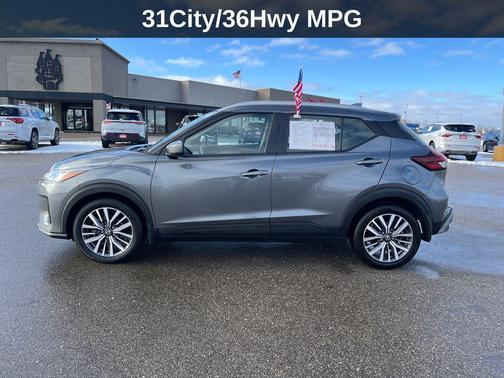 2021 Nissan Kicks SV