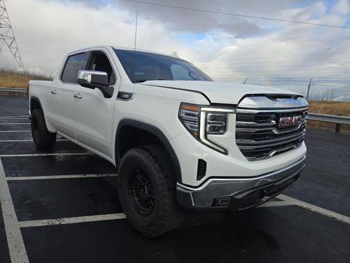 Summit White 2023 GMC Sierra 1500 SLT