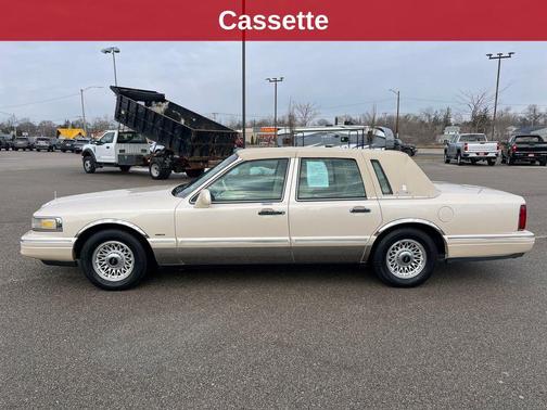 1996 Lincoln Town Car Signature