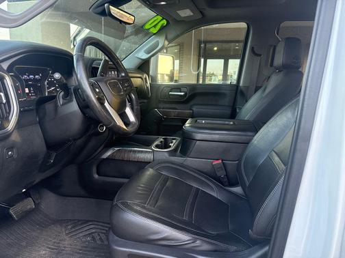 White Frost Tricoat 2020 GMC Sierra 2500 Denali