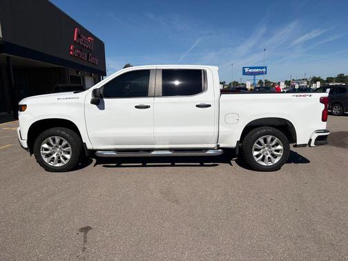 Summit White 2022 Chevrolet Silverado 1500 Limited Custom