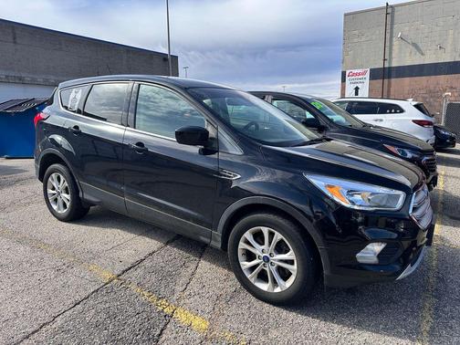Agate Black Metallic 2019 Ford Escape SE